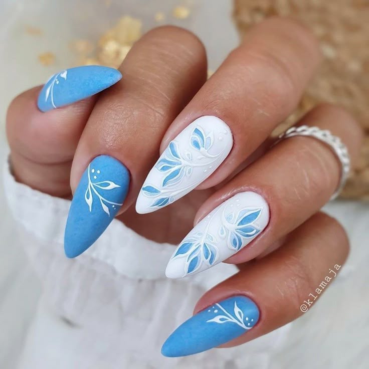 Nail art floral